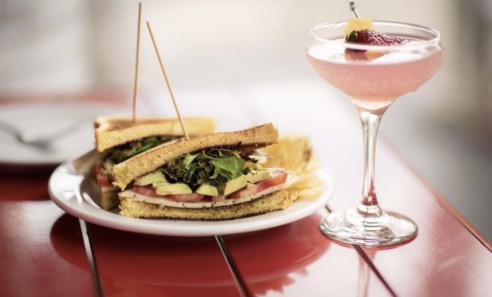 Sip Champagne & Dessert Bar