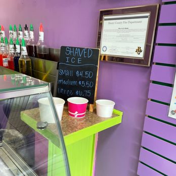 Mad Hatters Gourmet Popcorn & Candy - Shaved ice prices and sizes - Popcorn Shops Near Me - McDonough, Georgia Mad Hatters Gourmet Popcorn & Candy - Shaved ice prices and sizes - Popcorn Shops Near Me - McDonough, Georgia