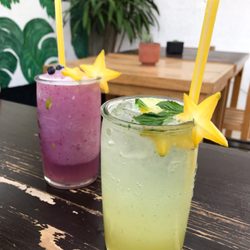 Chilarillo Comedor - Frappe azul (blueberry) & limón- SUPER GOOD!