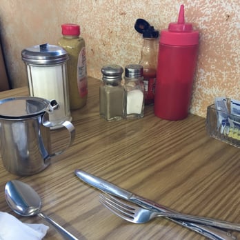 Chef's Diner - Table setup - Diners Near Me - Stamford, Connecticut Chef's Diner - Table setup - Diners Near Me - Stamford, Connecticut