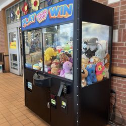 Shaw's - Claw machine at Shaw's in Middletown