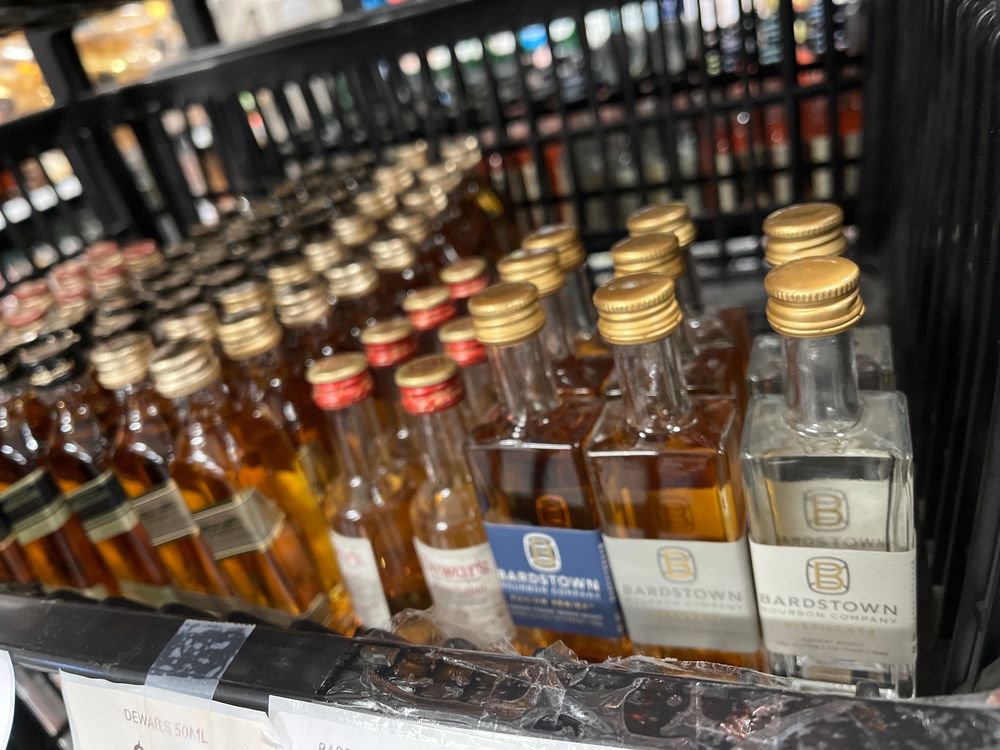 APPLEJACKS LIQUOR Updated March 2024 12 Photos & 10 Reviews 495