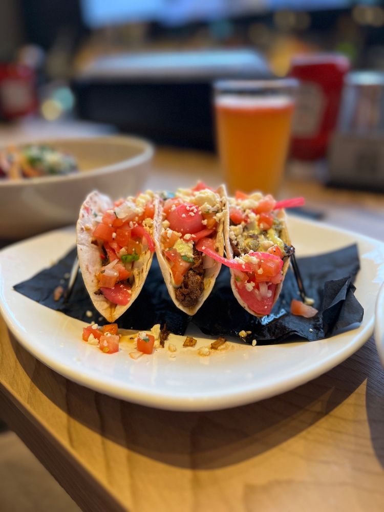 SPORTS & SOCIAL CARY 133 Photos & 174 Reviews 301 Fenton Gtwy Dr