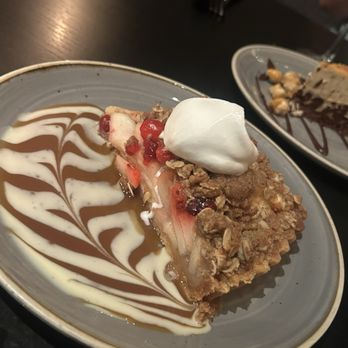 Esin Restaurant & Bar - Apple Berry Crisp - New American Near Me - Danville, California Esin Restaurant & Bar - Apple Berry Crisp - New American Near Me - Danville, California