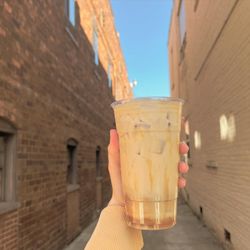Alabasters Tea Bar - Pumpkin Pie latte with pumpkin cold foam