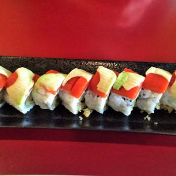 Nha Trang Maki Sushi - Dynamite Roll (8 piece) - Sushi Bars Near Me - Duncan, British Columbia Nha Trang Maki Sushi - Dynamite Roll (8 piece) - Sushi Bars Near Me - Duncan, British Columbia