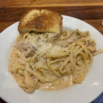 Presto Pasta - Chicken Cajun fettuccini - Italian Near Me - Granada Hills, California Presto Pasta - Chicken Cajun fettuccini - Italian Near Me - Granada Hills, California