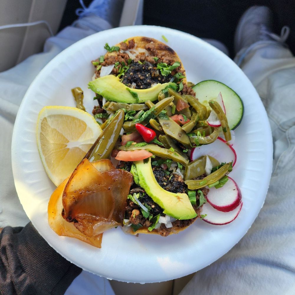 Asada Vampiro con su vitamina de Chile y Nopales Asada Vampiro con su vitamina de Chile y Nopales