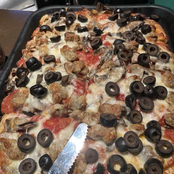 Catanzaro's Pizzeria Cranston - Pizza - Pizza Near Me - Cranston, Rhode Island Catanzaro's Pizzeria Cranston - Pizza - Pizza Near Me - Cranston, Rhode Island