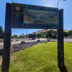 Riverside Playland Park - The park sign