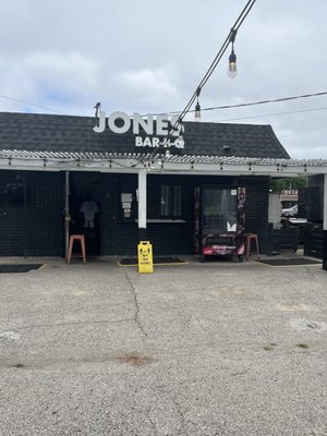 Jones Bar-B-Q by null