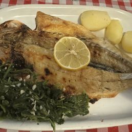 Grilled sea bass (12.5 euros)
