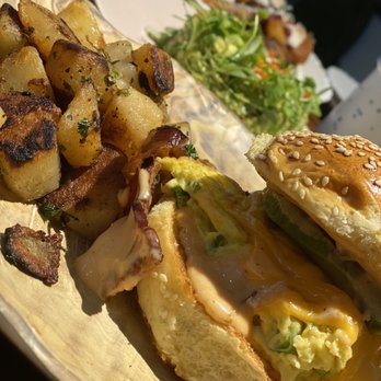 Unconventional Diner - S'eggsy sándwich no bacon - Breakfast & Brunch Near Me - Washington, DC, District of Columbia Unconventional Diner - S'eggsy sándwich no bacon - Breakfast & Brunch Near Me - Washington, DC, District of Columbia