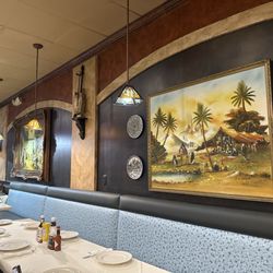 Aloumara Mid-Eastern Cuisine - Dining area