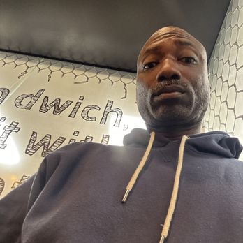 Fry the Coop - Waiting on my order - American Near Me - Oak Lawn, Illinois