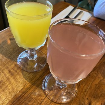 Berkeley Social Club - Bottomless mimosa (orange and raspberry lemonade) - Breakfast & Brunch Near Me - Berkeley, California