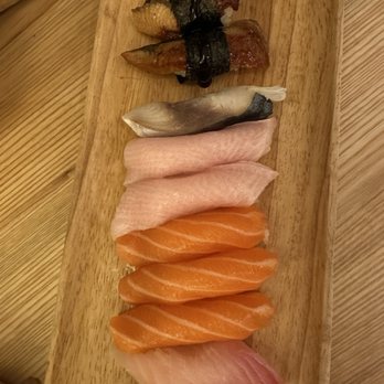 Akino - Sushi Bars Near Me - Flushing, New York