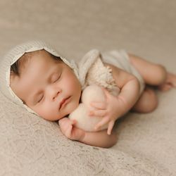 Shine Moment Studio - NEWBORN PHOTOGRAPHER VICTORIA BC