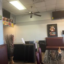 Latin Japan Restaurant - Dining room.