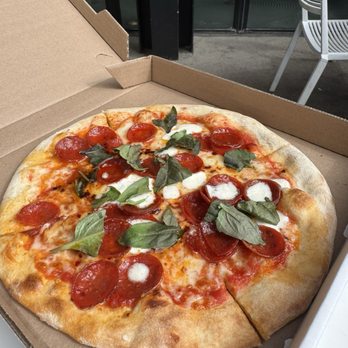 Napolini Pizzeria - Pizza Near Me - Anaheim, California