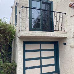 Manufactured new railing for repaired balcony to meet current city code.