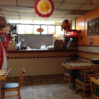 Taco & Burrito House - the interior of a restaurant - Mexican Near Me - Chicago, Illinois