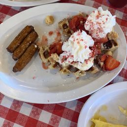Strawberry cheesecake croffle