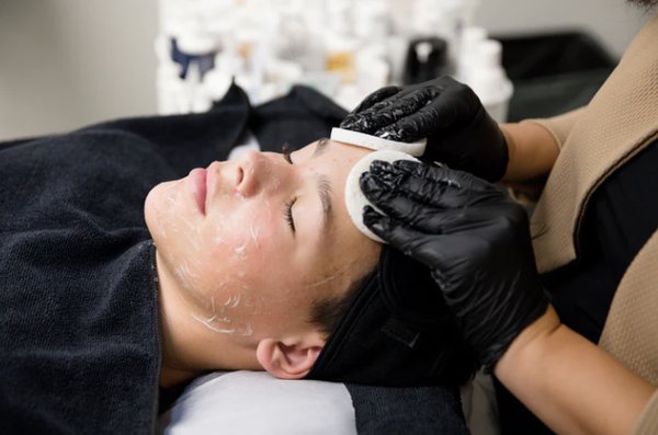 Acne Bootcamp - Specialized program for long lasting acne treatment for all skin type. Acne Bootcamp - Specialized program for long lasting acne treatment for all skin type.