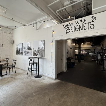 Mo'Bay Beignet - Coffee & Tea Near Me - Mobile, Alabama