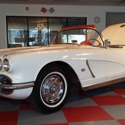 Crossflags Corvettes and Vintage Motorcars