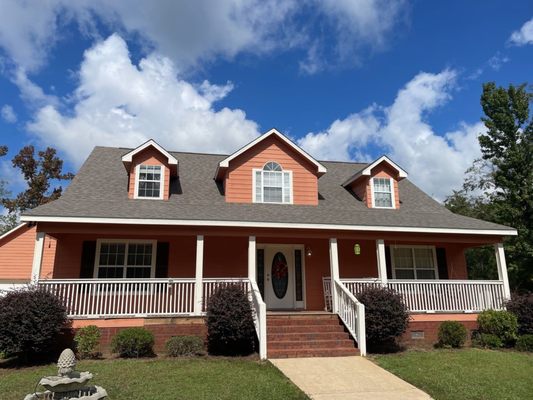 Hurricane Roofing Logo