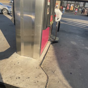 Casey's - Another broken pump. About half the pumps are broken. - Pizza Near Me - Emporia, Kansas Casey's - Another broken pump. About half the pumps are broken. - Pizza Near Me - Emporia, Kansas