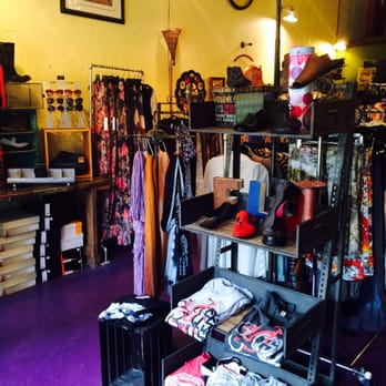 Flo Boutique - Women's Clothing Near Me - Detroit, Michigan