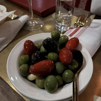 Mama’s on Main - Marinated Olives - Wine Bars Near Me - Covington, Kentucky