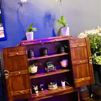 Wonder Room Coffee - Coffee & Tea Near Me - Brooklyn, New York
