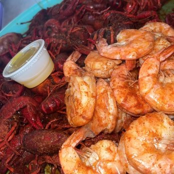 Crawfish Hideaway - Cajun/Creole Near Me - Baytown, Texas