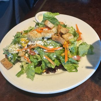 Aquarium Restaurant - Side salad - Seafood Near Me - Kemah, Texas