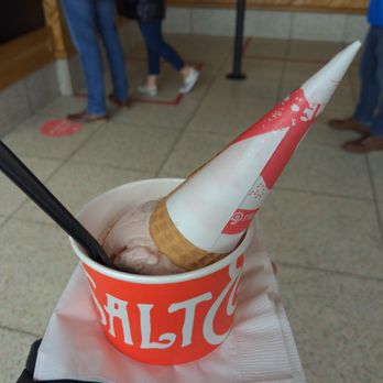 Salt & Straw - Strawberry Tres Leche - Ice Cream & Frozen Yogurt Near Me - Seattle, Washington