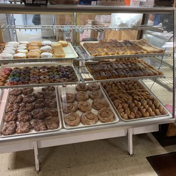 Sweet Al's Donut Shoppe - The selection - Bakeries Near Me - Cameron, Missouri Sweet Al's Donut Shoppe - The selection - Bakeries Near Me - Cameron, Missouri
