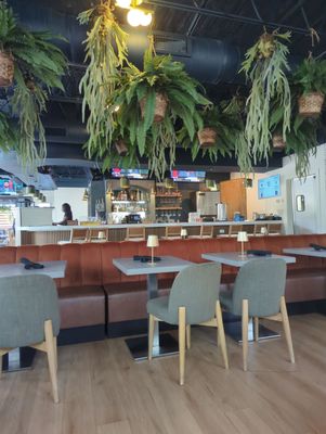 Midtown Social Restaurant & Bar by null