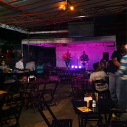 Cadê Tereza - Ambiente externo com palco