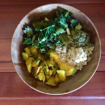 Island Veda - Shore grain brown rice, fresh avocado, pumpkin, collards with wing beans and homemade basil/cilantro pesto - Personal Chefs Near Me