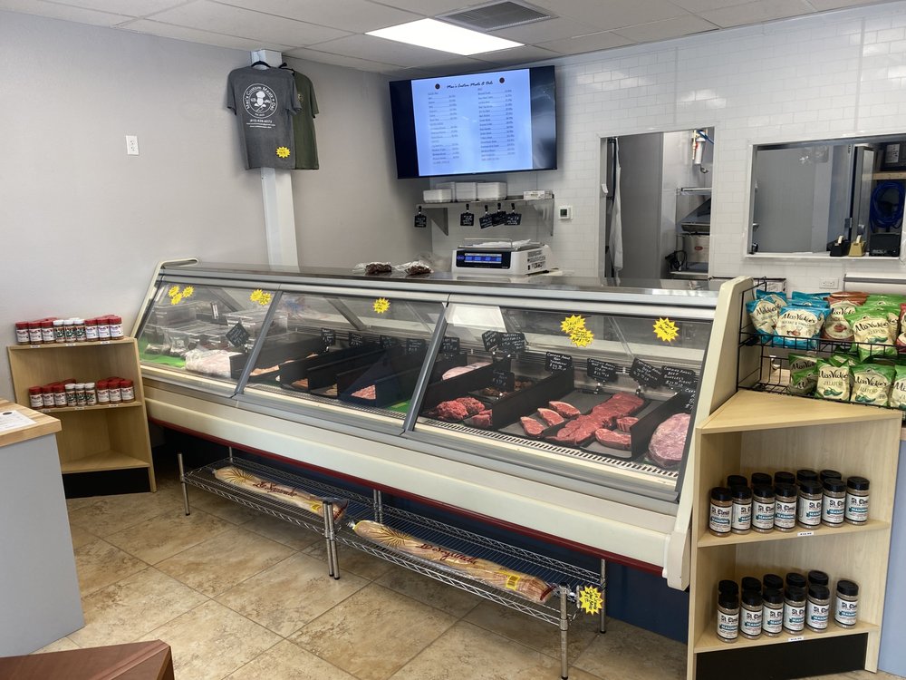 Mac’s Custom Meats + Deli Logo