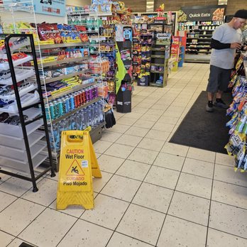 7-Eleven - Inside the store - Convenience Stores Near Me - Arleta, California