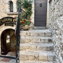 Around The World Travel - Our room at Chateau Eza
