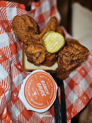 Hattie B's Hot Chicken - Atlanta East by null
