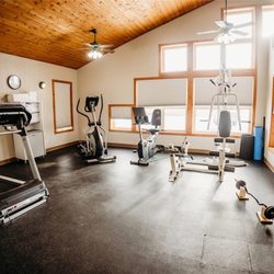 Days Inn by Wyndham International Falls - Health club fitness center gym