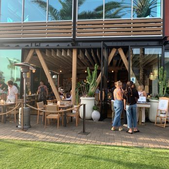 Waverly - Entrance area - Breakfast & Brunch Near Me - Cardiff, California Waverly - Entrance area - Breakfast & Brunch Near Me - Cardiff, California