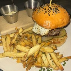 Cherry Street Cellar - Burger with bacon and egg