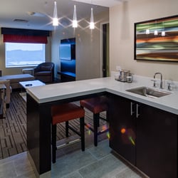 DoubleTree by Hilton Hotel Bristol, Connecticut - Suite Living Room